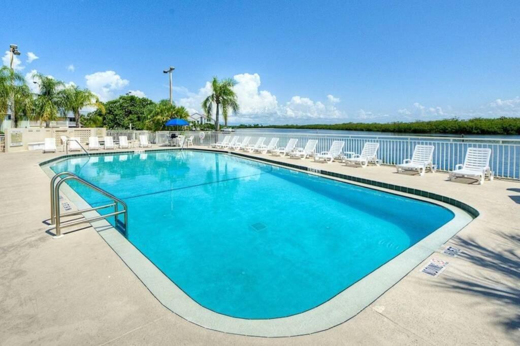 Riverview, Studio 507, Beach Steps Away!+Pool+Wifi Ruskin Exterior photo